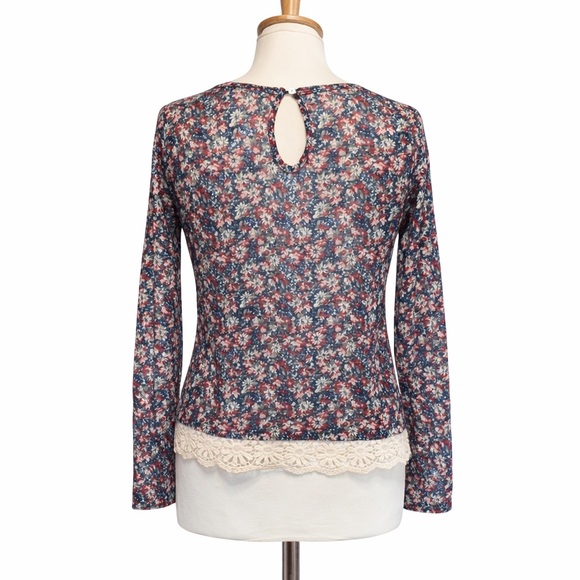 🌸Springfield flowers top🌸 - Picture 2 of 3